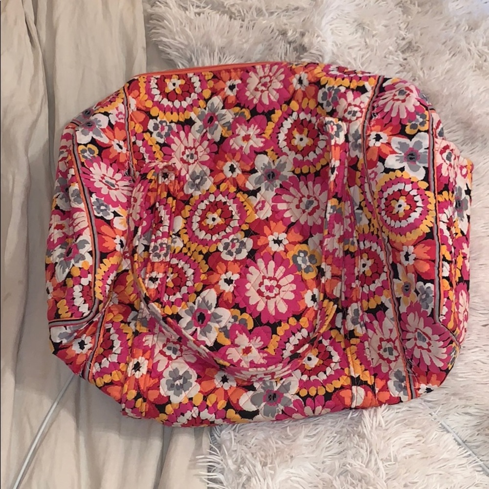Vera Bradley overnight / weekender duffel bag!!
